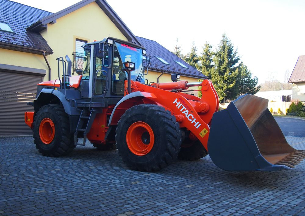 Ładowarka Hitachi ZW250 2010 Ładowarka Hitachi Waga, Centralne smarowanie - Rataslaadur: pilt 3 Ładowarka Hitachi ZW250 2010 Ładowarka Hitachi Waga, Centralne smarowanie - Rataslaadur: pilt 3