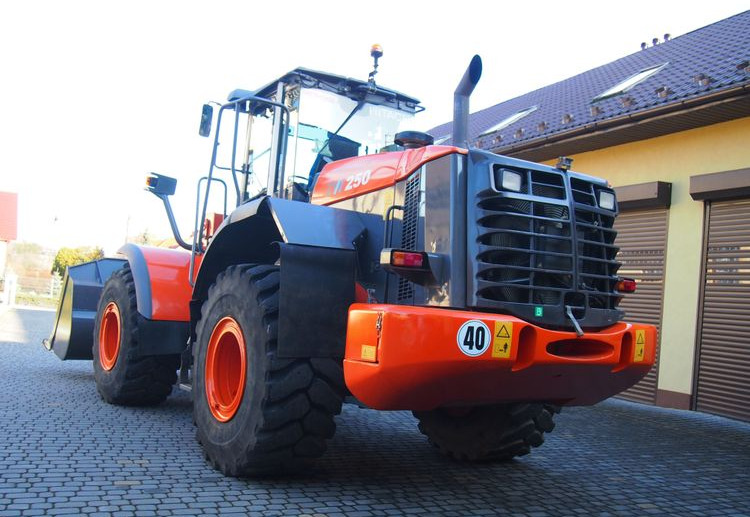 Ładowarka Hitachi ZW250 2010 Ładowarka Hitachi Waga, Centralne smarowanie - Rataslaadur: pilt 5 Ładowarka Hitachi ZW250 2010 Ładowarka Hitachi Waga, Centralne smarowanie - Rataslaadur: pilt 5