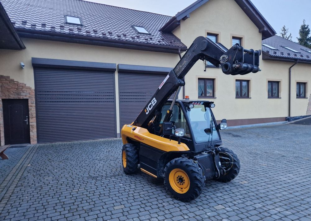 Ładowarka teleskopowa JCB 516-40 2017 Ładowarka teleskopowa JCB - Teleskooplaadur: pilt 1 Ładowarka teleskopowa JCB 516-40 2017 Ładowarka teleskopowa JCB - Teleskooplaadur: pilt 1