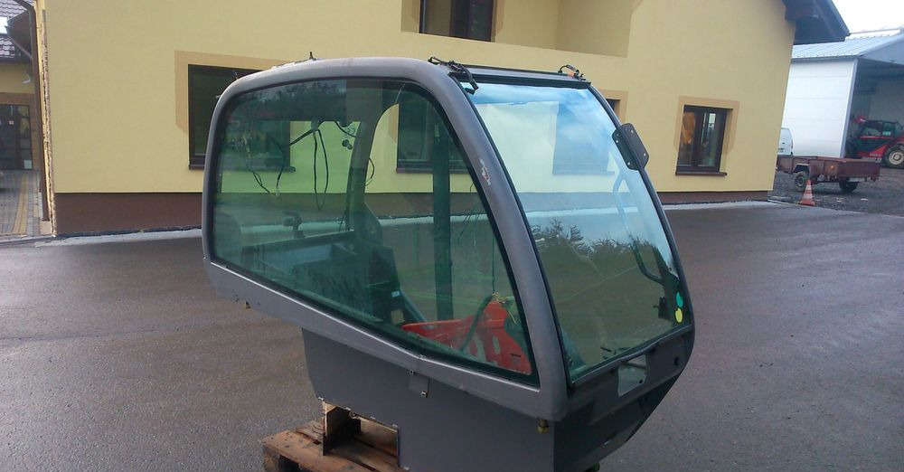 Ładowarka teleskopowa Manitou MT, MLT 2005 Kabina do Manitou - Kabiin - Materjali käitlemise seade: pilt 3 Ładowarka teleskopowa Manitou MT, MLT 2005 Kabina do Manitou - Kabiin - Materjali käitlemise seade: pilt 3