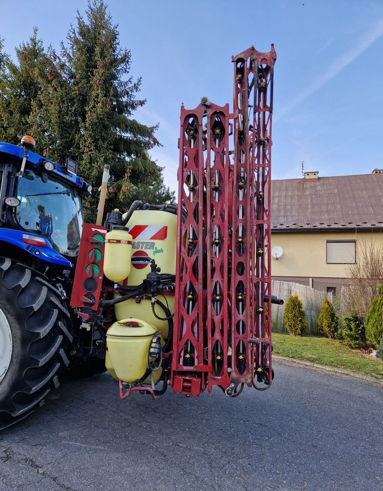 Opryskiwacz Hardi Master plus 1200 2014 Opryskiwacz zawieszany HARDI - Traktorilt tõusev pritsija: pilt 1 Opryskiwacz Hardi Master plus 1200 2014 Opryskiwacz zawieszany HARDI - Traktorilt tõusev pritsija: pilt 1