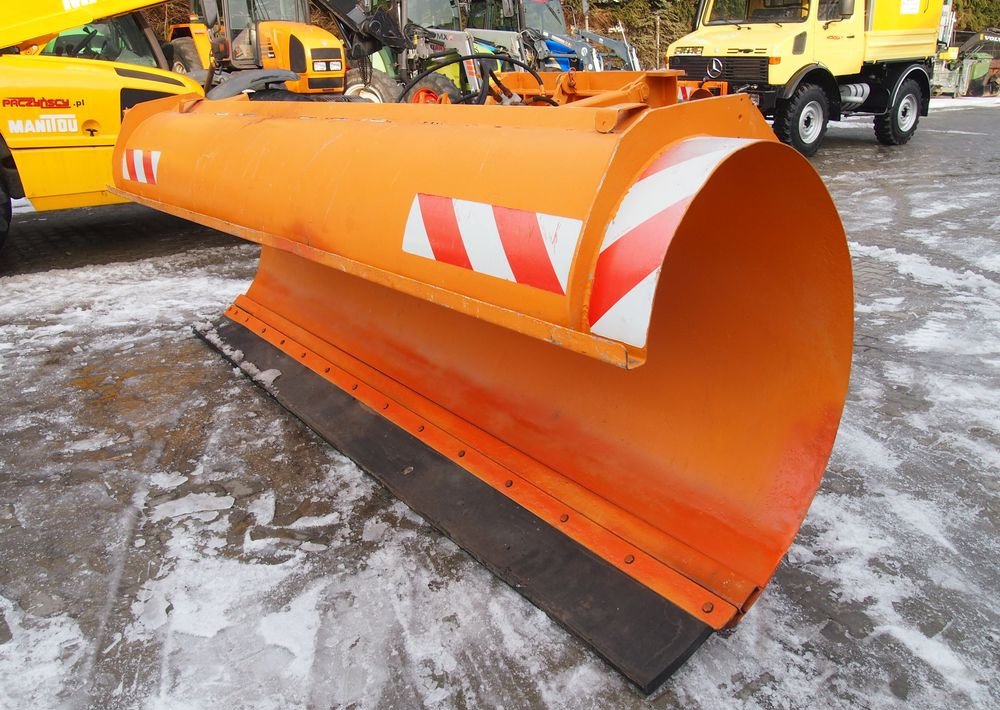Pług do śniegu nn 2005 Skosowany obustronnie hydraulicznie - Lumesahk: pilt 4 Pług do śniegu nn 2005 Skosowany obustronnie hydraulicznie - Lumesahk: pilt 4