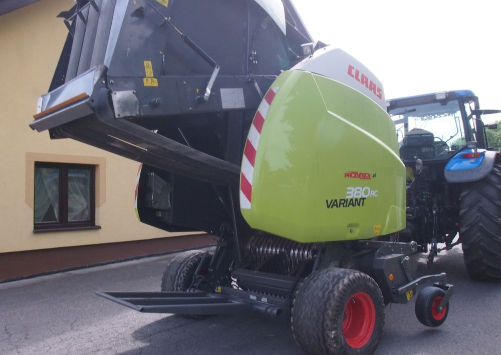 Prasa Claas VARIANT 380 RC 2014 Prasa rolująca z nożami i opuszczana podłoga - Heinapress, ümmargune: pilt 5 Prasa Claas VARIANT 380 RC 2014 Prasa rolująca z nożami i opuszczana podłoga - Heinapress, ümmargune: pilt 5