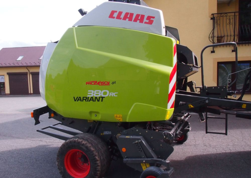 Prasa Claas VARIANT 380 RC 2014 Prasa rolująca z nożami i opuszczana podłoga - Heinapress, ümmargune: pilt 3 Prasa Claas VARIANT 380 RC 2014 Prasa rolująca z nożami i opuszczana podłoga - Heinapress, ümmargune: pilt 3