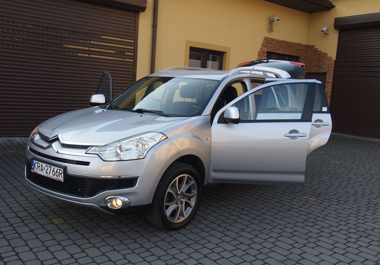 Samochód Citroen C-Crosser 2.2 HDI 2010 Samochód osobowy SUW 4x4 - Auto: pilt 1 Samochód Citroen C-Crosser 2.2 HDI 2010 Samochód osobowy SUW 4x4 - Auto: pilt 1