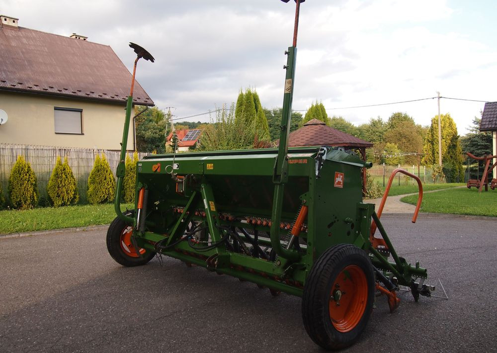 Siewnik Amazone D9 -30 2007 Siewnik Amazone - Külvimasin: pilt 5 Siewnik Amazone D9 -30 2007 Siewnik Amazone - Külvimasin: pilt 5