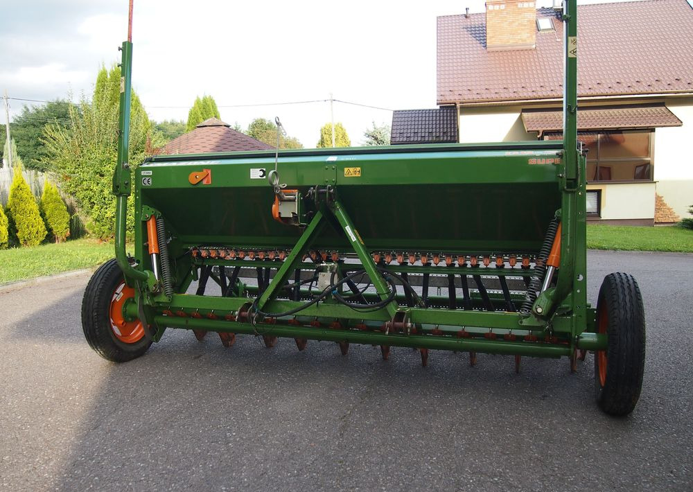Siewnik Amazone D9 -30 2007 Siewnik Amazone - Külvimasin: pilt 3 Siewnik Amazone D9 -30 2007 Siewnik Amazone - Külvimasin: pilt 3