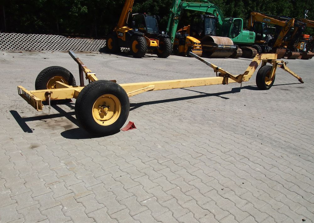 Wózek do kombajnu New Holland 3 kołowy Wózek pod heder do kombajnu - Kombainipäise järelhaagis: pilt 1 Wózek do kombajnu New Holland 3 kołowy Wózek pod heder do kombajnu - Kombainipäise järelhaagis: pilt 1