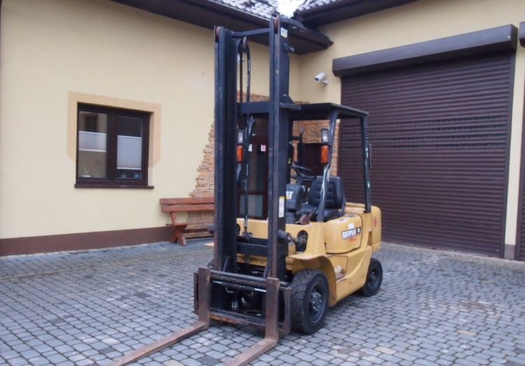 Wózek widłowy Catepillar DP25K 2002 DUPLEX - Diiseltõstuk: pilt 2 Wózek widłowy Catepillar DP25K 2002 DUPLEX - Diiseltõstuk: pilt 2