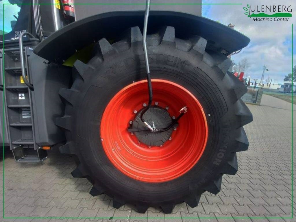 Claas XERION 5000 - Traktor: pilt 4 Claas XERION 5000 - Traktor: pilt 4