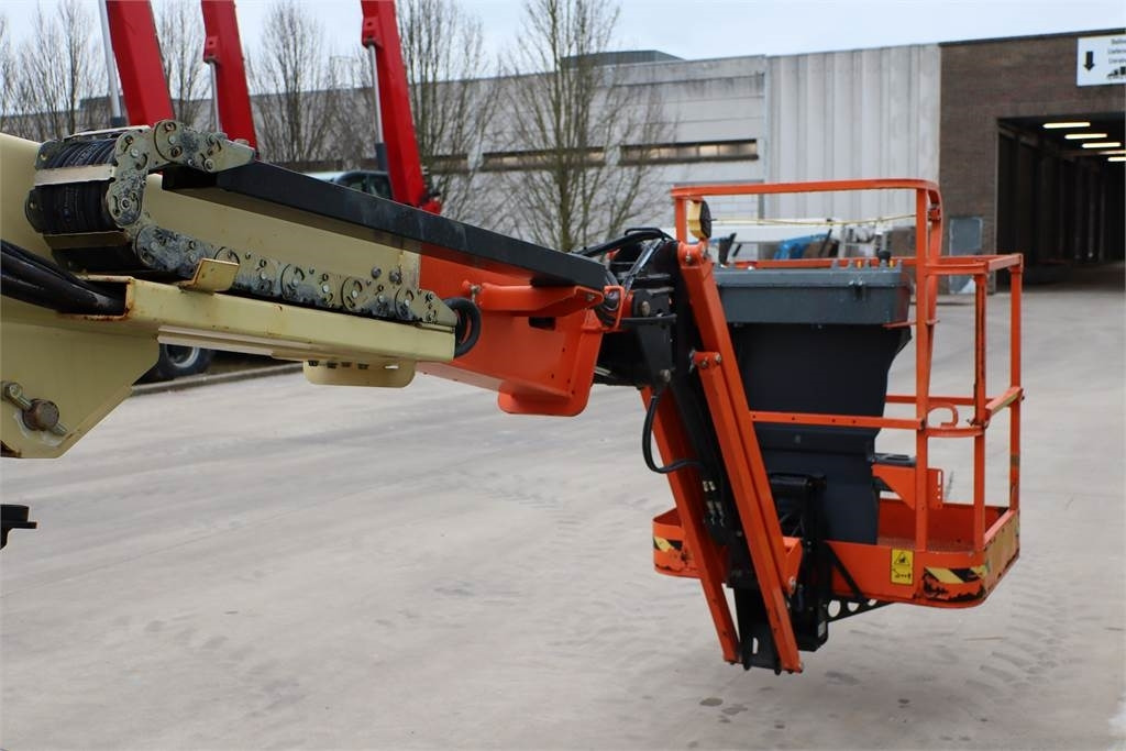 Liigendpoom JLG E300AJP: pilt 8