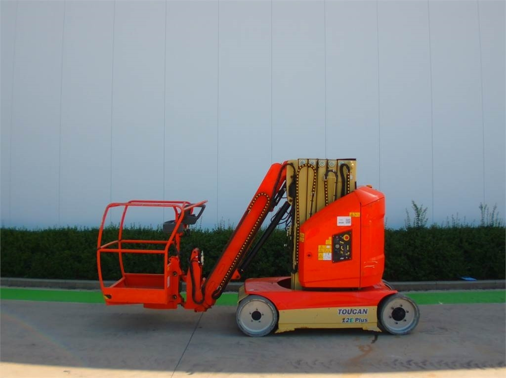 JLG Toucan 12E+ - Masttõstuk: pilt 1 JLG Toucan 12E+ - Masttõstuk: pilt 1