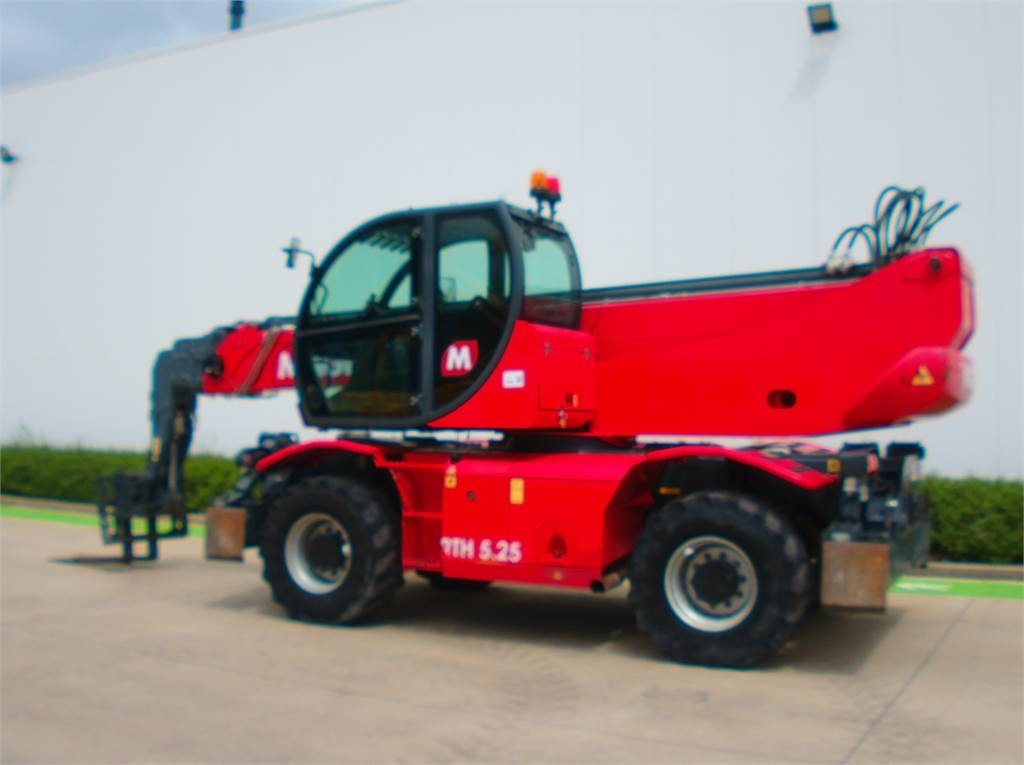 Magni 5.25 SH - Teleskooplaadur: pilt 3 Magni 5.25 SH - Teleskooplaadur: pilt 3