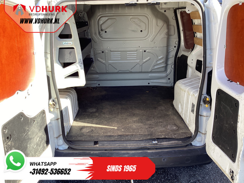 Fiat Fiorino 1.3 MJ 75 pk EXPORT APK 09-2026/ Airco/ Trekhaak/ Lichtbalk/ PDC - Väike kaubik: pilt 5 Fiat Fiorino 1.3 MJ 75 pk EXPORT APK 09-2026/ Airco/ Trekhaak/ Lichtbalk/ PDC - Väike kaubik: pilt 5
