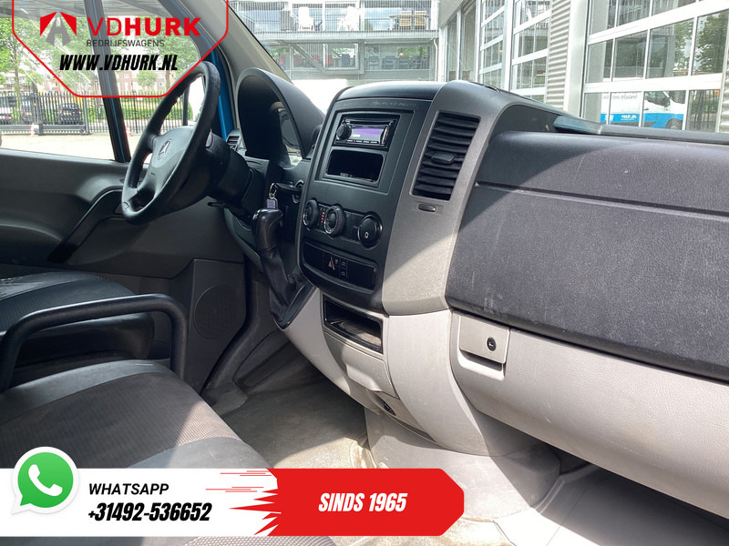 Mercedes-Benz Sprinter 313 2.2 CDI Aut. L2 DC Dubbel Cabine EXPORT ONLY Airco/ 2.8t Trekverm./ Imperiaal & Trap/ 7 Pers. - Kaubik, Meeskonnaauto: pilt 3 Mercedes-Benz Sprinter 313 2.2 CDI Aut. L2 DC Dubbel Cabine EXPORT ONLY Airco/ 2.8t Trekverm./ Imperiaal & Trap/ 7 Pers. - Kaubik, Meeskonnaauto: pilt 3