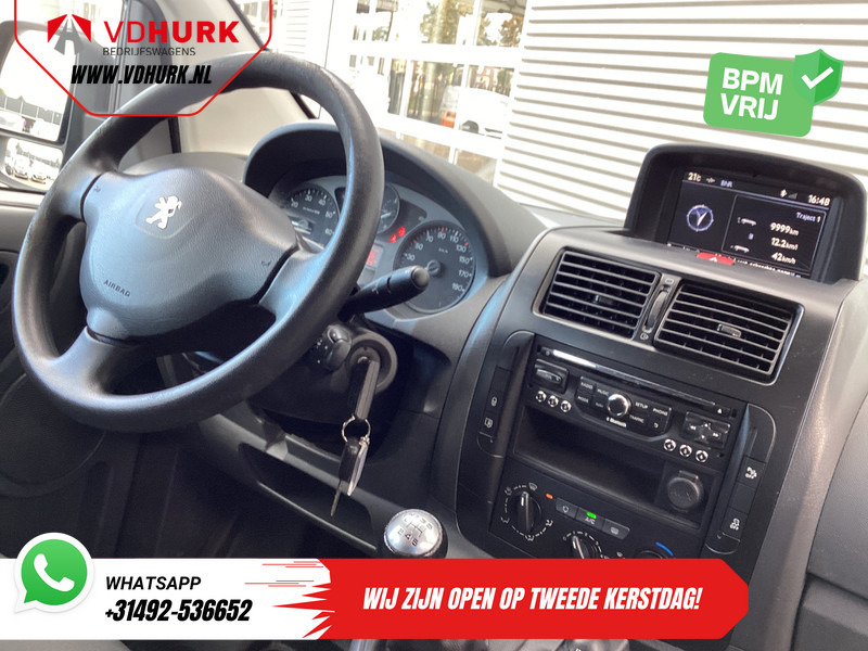 Peugeot Expert 2.0 HDI 130 pk L2 Dubbel Cabine DC EXPORT Airco/ Cruise/ Navi/ PDC/ Trekhaak - Väike kaubik, Meeskonnaauto: pilt 3 Peugeot Expert 2.0 HDI 130 pk L2 Dubbel Cabine DC EXPORT Airco/ Cruise/ Navi/ PDC/ Trekhaak - Väike kaubik, Meeskonnaauto: pilt 3