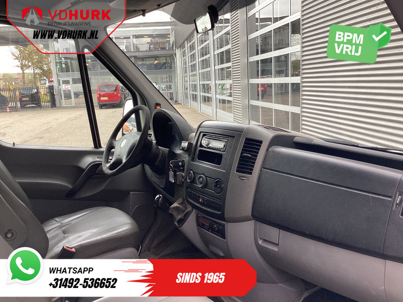 Volkswagen Crafter 50 2.5 TDI Aut. L2H2 DC Dubbel Cabine EXPORT 5 cil/ 3.5t Trekverm./ Airco/ 6 Pers./ 270Gr.Deuren/ Trekhaak - Kaubik, Meeskonnaauto: pilt 3 Volkswagen Crafter 50 2.5 TDI Aut. L2H2 DC Dubbel Cabine EXPORT 5 cil/ 3.5t Trekverm./ Airco/ 6 Pers./ 270Gr.Deuren/ Trekhaak - Kaubik, Meeskonnaauto: pilt 3