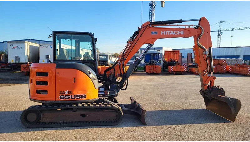 Hitachi ZX65USB-5A CLR - Lintekskavaator: pilt 5 Hitachi ZX65USB-5A CLR - Lintekskavaator: pilt 5