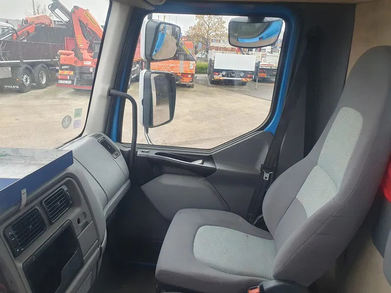 Renault DCi 220 - Kraanaga veoauto: pilt 5 Renault DCi 220 - Kraanaga veoauto: pilt 5