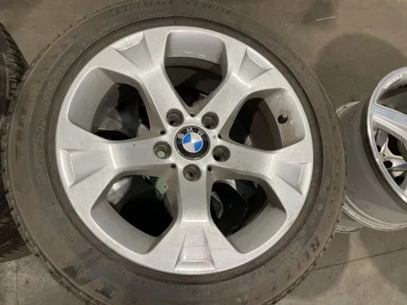 BMW *BMW velgen met Brigdestone banden *225/50 R17 - Rehvid ja veljed - Auto: pilt 2 BMW *BMW velgen met Brigdestone banden *225/50 R17 - Rehvid ja veljed - Auto: pilt 2