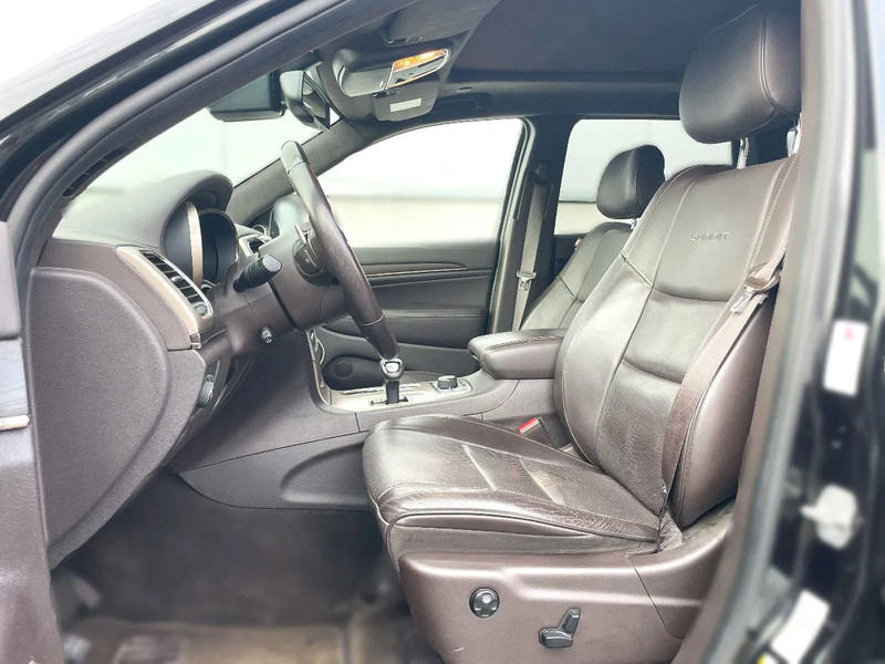 Jeep Grand Cherokee Jeep Grand Cherokee *Export*AHK 2,9t*zetelverw. voor-achter*elektr. zetels*adaptive cruise control - Maastur: pilt 3 Jeep Grand Cherokee Jeep Grand Cherokee *Export*AHK 2,9t*zetelverw. voor-achter*elektr. zetels*adaptive cruise control - Maastur: pilt 3