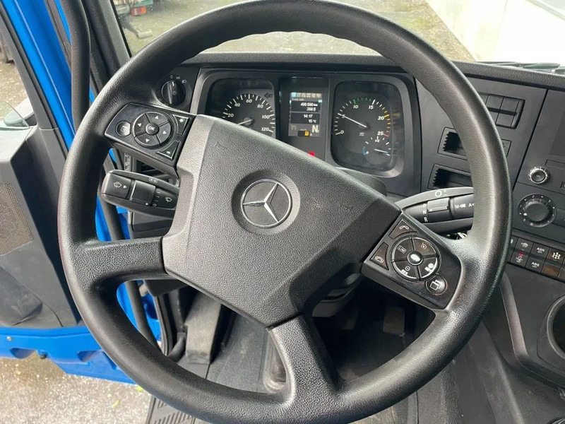 Mercedes-Benz Arocs 3342 *6x6*meegestuurd as*2zijdige kipper*Airco*Bluetooth - Kallurauto, Kraanaga veoauto: pilt 4 Mercedes-Benz Arocs 3342 *6x6*meegestuurd as*2zijdige kipper*Airco*Bluetooth - Kallurauto, Kraanaga veoauto: pilt 4