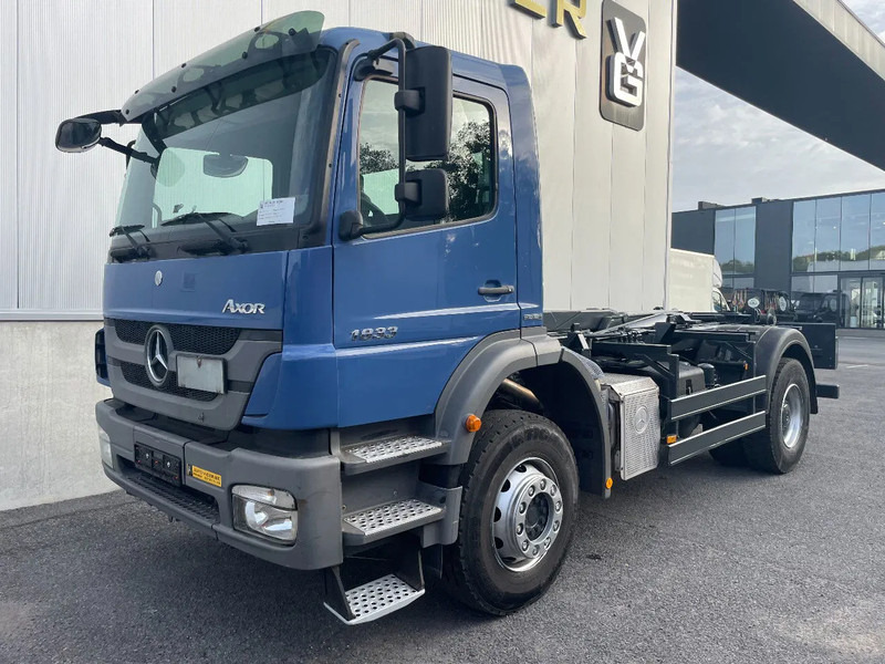 Mercedes-Benz Axor 1833 *cruise control*bluetooth*airconditioning*differentieelslot - Konkstõstukiga veoauto: pilt 2 Mercedes-Benz Axor 1833 *cruise control*bluetooth*airconditioning*differentieelslot - Konkstõstukiga veoauto: pilt 2