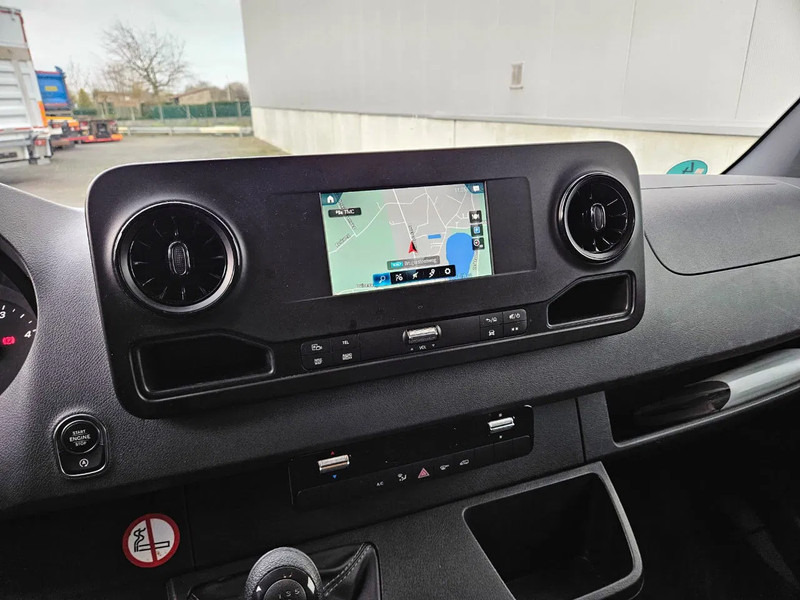 Mercedes-Benz Sprinter 317 L2H2*Achteruitrijcamera*360°camera*Zetelverwarming* - Kaubik: pilt 5 Mercedes-Benz Sprinter 317 L2H2*Achteruitrijcamera*360°camera*Zetelverwarming* - Kaubik: pilt 5