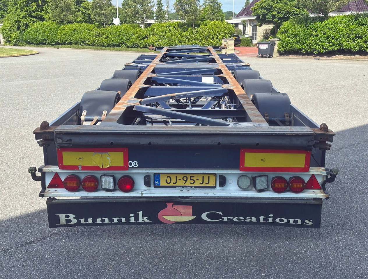 Burg BPO 13-27 Ccxlx 40" Galvanised Super Chassis SAF Axles Disc Brakes 2x Lift Axles 3 Pieces IN Stock Super Condition - Konteinerveduk/ Tõstukiga poolhaagis: pilt 3 Burg BPO 13-27 Ccxlx 40" Galvanised Super Chassis SAF Axles Disc Brakes 2x Lift Axles 3 Pieces IN Stock Super Condition - Konteinerveduk/ Tõstukiga poolhaagis: pilt 3