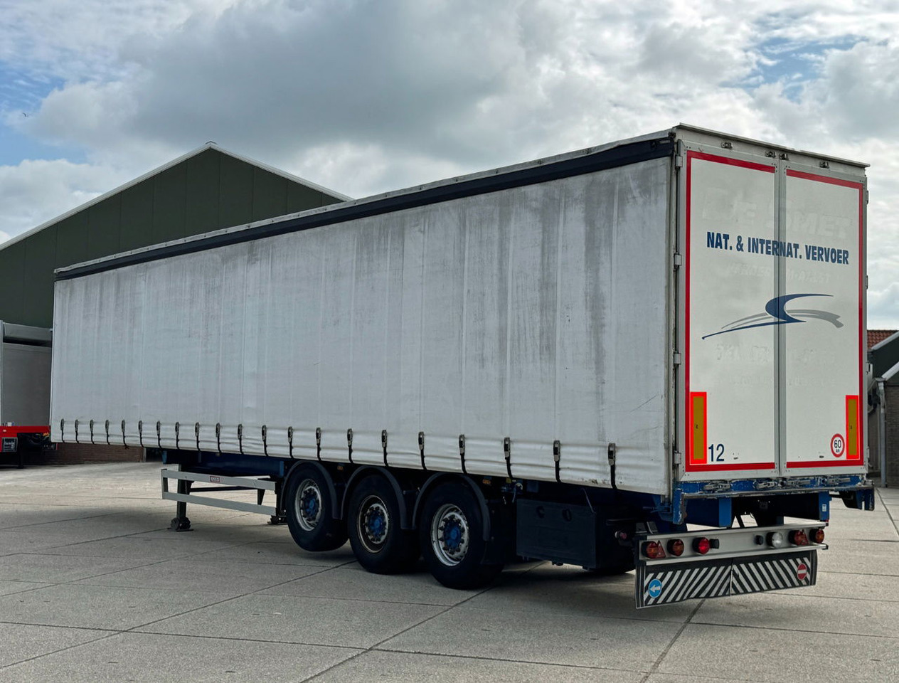 Renders 3 Axle Disc Brakes Lift Axle Nice Chassis Wooden Floor Sliding Roof - Tentpoolhaagis: pilt 3 Renders 3 Axle Disc Brakes Lift Axle Nice Chassis Wooden Floor Sliding Roof - Tentpoolhaagis: pilt 3