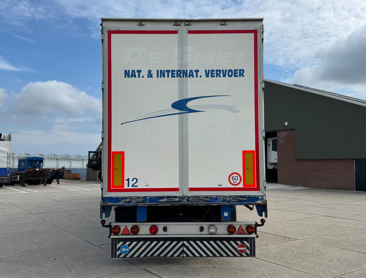 Renders 3 Axle Disc Brakes Lift Axle Nice Chassis Wooden Floor Sliding Roof - Tentpoolhaagis: pilt 4 Renders 3 Axle Disc Brakes Lift Axle Nice Chassis Wooden Floor Sliding Roof - Tentpoolhaagis: pilt 4