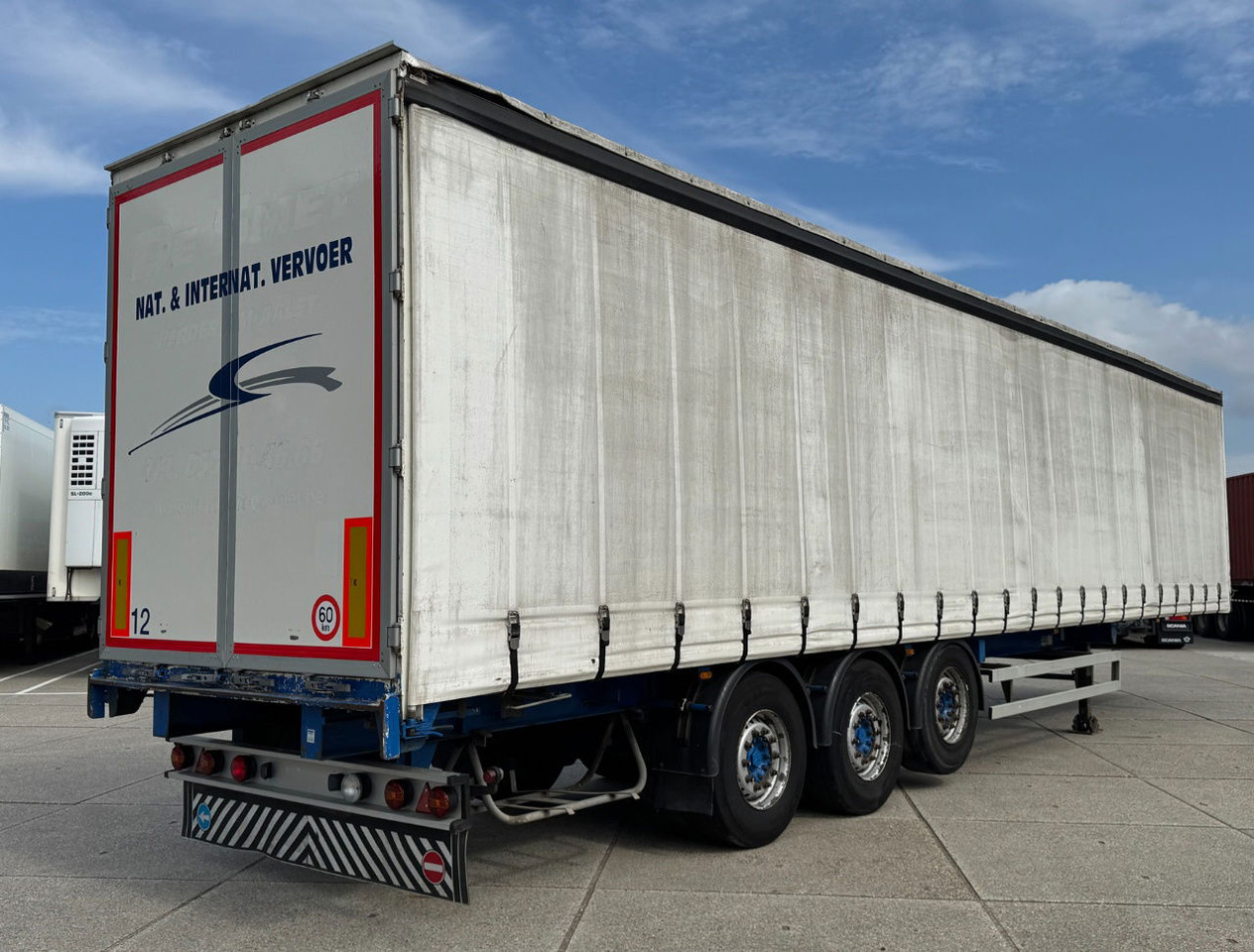 Renders 3 Axle Disc Brakes Lift Axle Nice Chassis Wooden Floor Sliding Roof - Tentpoolhaagis: pilt 5 Renders 3 Axle Disc Brakes Lift Axle Nice Chassis Wooden Floor Sliding Roof - Tentpoolhaagis: pilt 5
