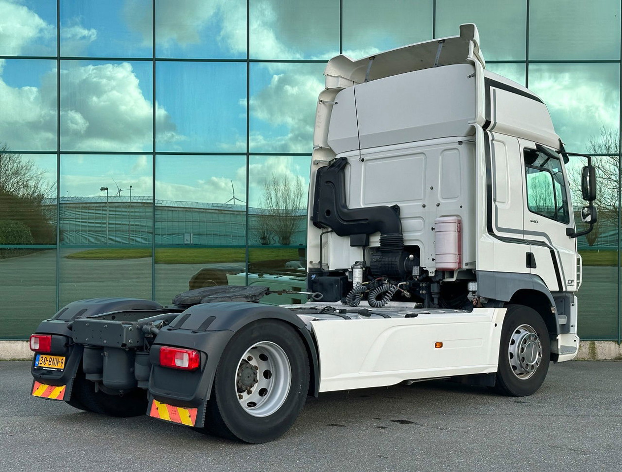 DAF CF 440 FT Space CAB 2x Tanks 766.000 KM TOP Condition NL Truck 2 Similar Pie - Sadulveok: pilt 4 DAF CF 440 FT Space CAB 2x Tanks 766.000 KM TOP Condition NL Truck 2 Similar Pie - Sadulveok: pilt 4