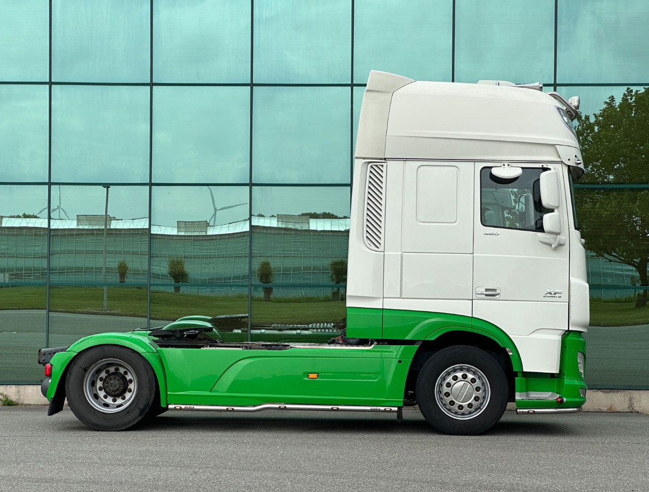 DAF XF 460 FT SSC 684.000 KM TRS Genset NEW Tacho Full Options TOP Condition NL - Sadulveok: pilt 5 DAF XF 460 FT SSC 684.000 KM TRS Genset NEW Tacho Full Options TOP Condition NL - Sadulveok: pilt 5