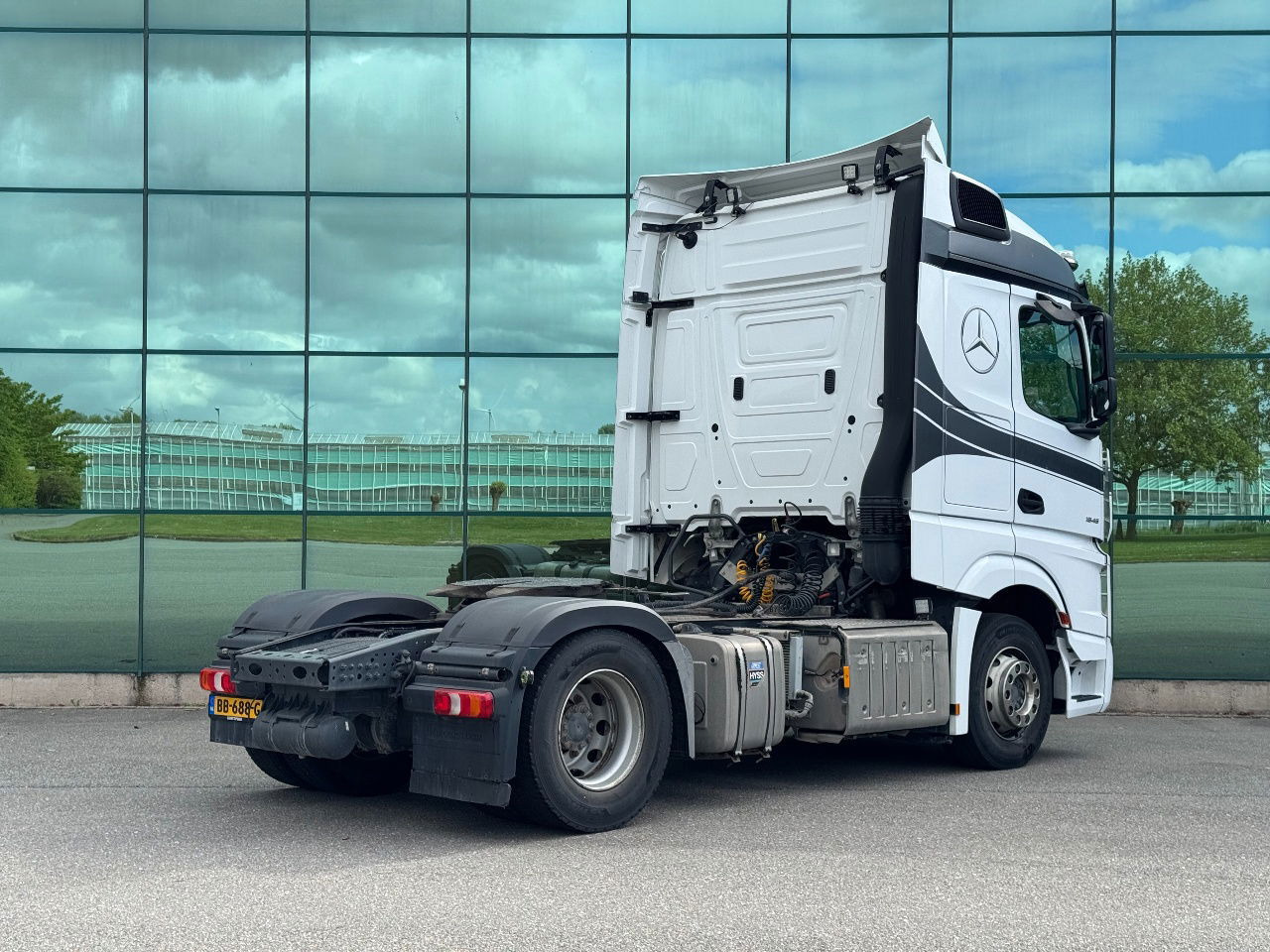 Mercedes-Benz Actros 1945 382.000 KM NEW TUV APK PTO + Hydraulics TOP Condition - Sadulveok: pilt 4 Mercedes-Benz Actros 1945 382.000 KM NEW TUV APK PTO + Hydraulics TOP Condition - Sadulveok: pilt 4