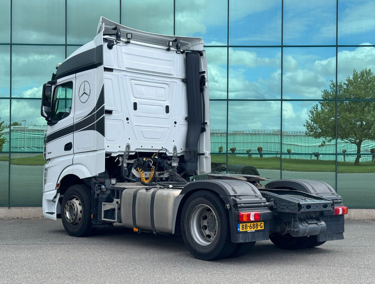 Mercedes-Benz Actros 1945 382.000 KM NEW TUV APK PTO + Hydraulics TOP Condition - Sadulveok: pilt 3 Mercedes-Benz Actros 1945 382.000 KM NEW TUV APK PTO + Hydraulics TOP Condition - Sadulveok: pilt 3