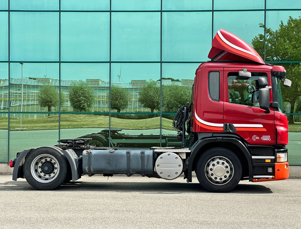 Scania P320 Euro 5 Full AIR DAY CAB LOW Deck 615.000 KM Holland Truck - Sadulveok: pilt 5 Scania P320 Euro 5 Full AIR DAY CAB LOW Deck 615.000 KM Holland Truck - Sadulveok: pilt 5