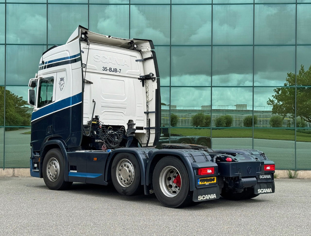 Scania R450 NGS 6X2 Retarder 2x Tanks TOP Condition NL Truck - Sadulveok: pilt 3 Scania R450 NGS 6X2 Retarder 2x Tanks TOP Condition NL Truck - Sadulveok: pilt 3