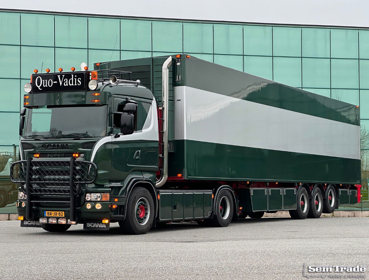 Scania R500 V8 Analogue Tacho 779.000 KM Show Truck Special Interior + Special V - Sadulveok: pilt 1 Scania R500 V8 Analogue Tacho 779.000 KM Show Truck Special Interior + Special V - Sadulveok: pilt 1