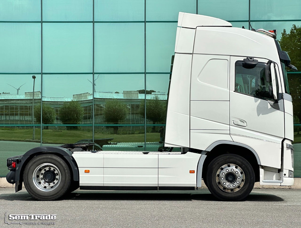 Volvo FH 500 I-Park Cool 591.000 KM 2X Tanks Alcoa Super Condition - Sadulveok: pilt 5 Volvo FH 500 I-Park Cool 591.000 KM 2X Tanks Alcoa Super Condition - Sadulveok: pilt 5