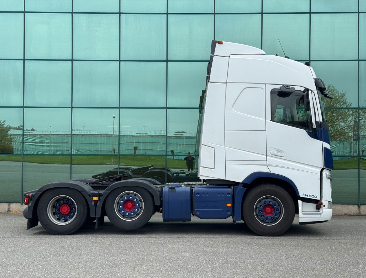 Volvo FH Globetrotter 6X2 701.000 KM Super Condition NL Truck - Sadulveok: pilt 5 Volvo FH Globetrotter 6X2 701.000 KM Super Condition NL Truck - Sadulveok: pilt 5
