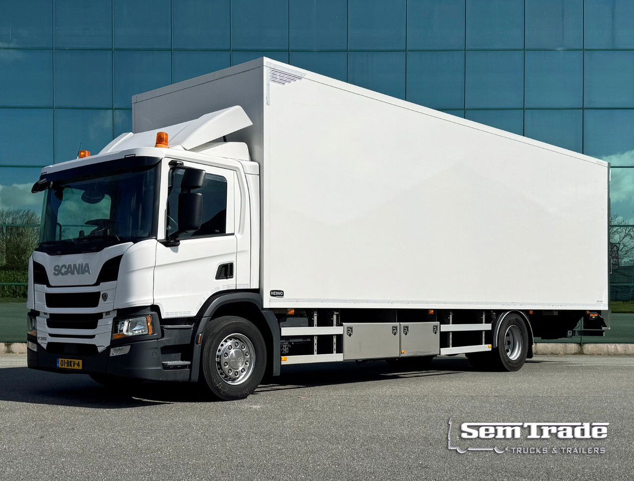 Scania P320 Heiwo 16 Karrenbak 275 CM Hoog Kachel 2.500 KG Klep Super Staat - Kasti veoauto: pilt 1 Scania P320 Heiwo 16 Karrenbak 275 CM Hoog Kachel 2.500 KG Klep Super Staat - Kasti veoauto: pilt 1