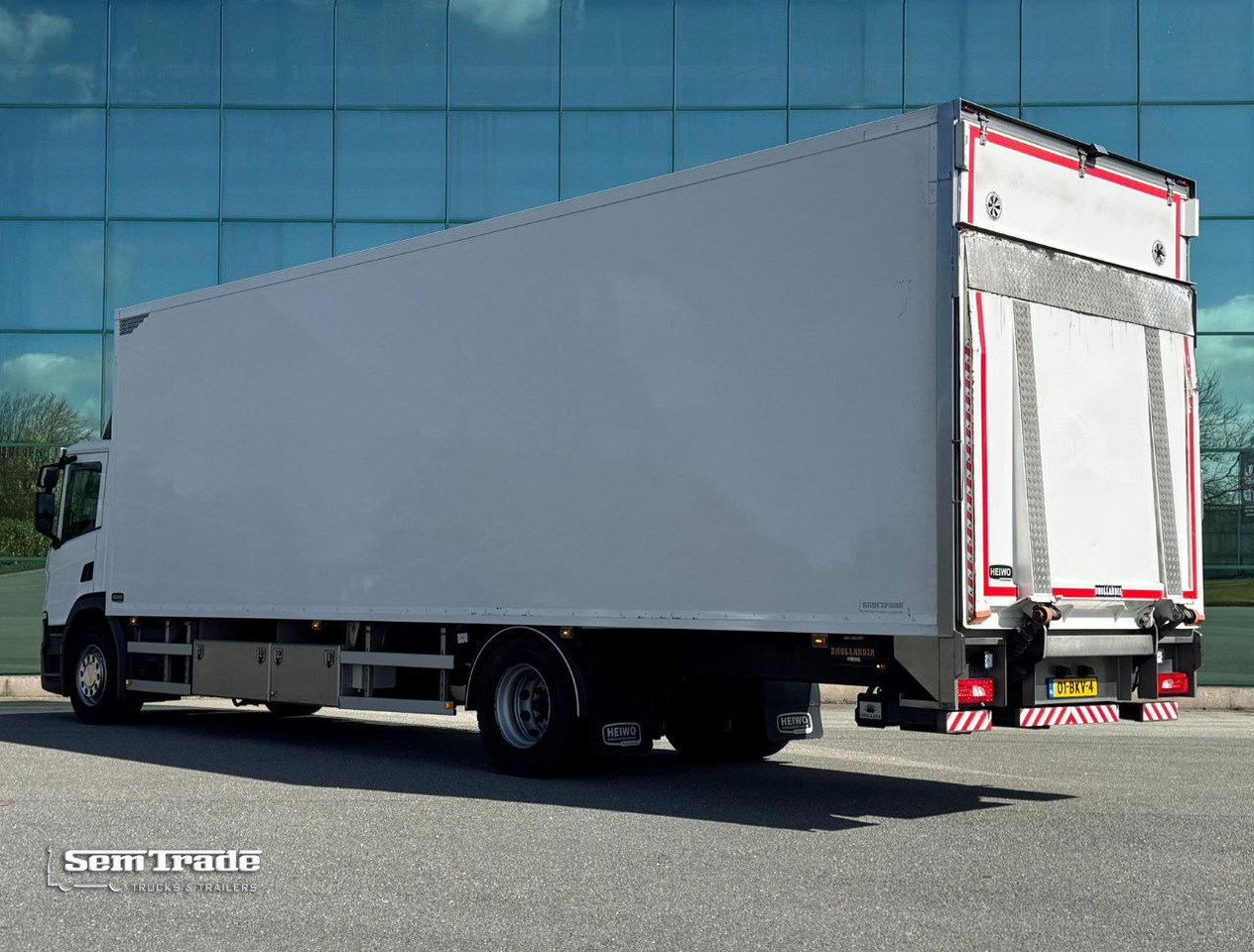 Scania P320 Heiwo 16 Karrenbak 275 CM Hoog Kachel 2.500 KG Klep Super Staat - Kasti veoauto: pilt 3 Scania P320 Heiwo 16 Karrenbak 275 CM Hoog Kachel 2.500 KG Klep Super Staat - Kasti veoauto: pilt 3