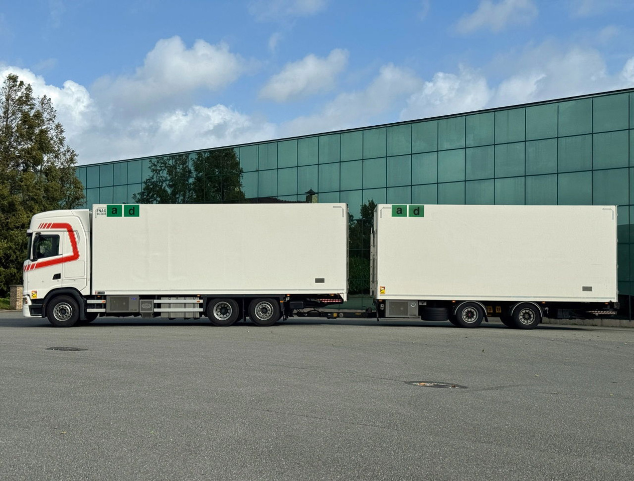 Scania S500 6X2 Retarder 50 CC Combi 2x Taillift TOP Condition Holland Truck - Külmutiga veoauto: pilt 2 Scania S500 6X2 Retarder 50 CC Combi 2x Taillift TOP Condition Holland Truck - Külmutiga veoauto: pilt 2