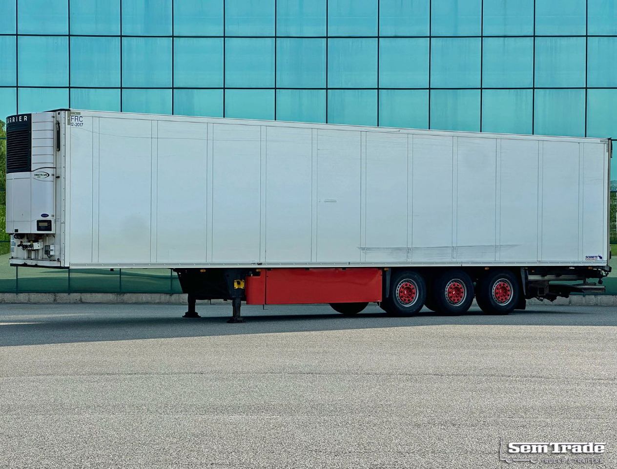 Schmitz Cargobull SKO24 Carrier Vector 1850 2X Lift Axle Flowerwide 270 CM High Holland Trailer - Külmutiga poolhaagis: pilt 1 Schmitz Cargobull SKO24 Carrier Vector 1850 2X Lift Axle Flowerwide 270 CM High Holland Trailer - Külmutiga poolhaagis: pilt 1