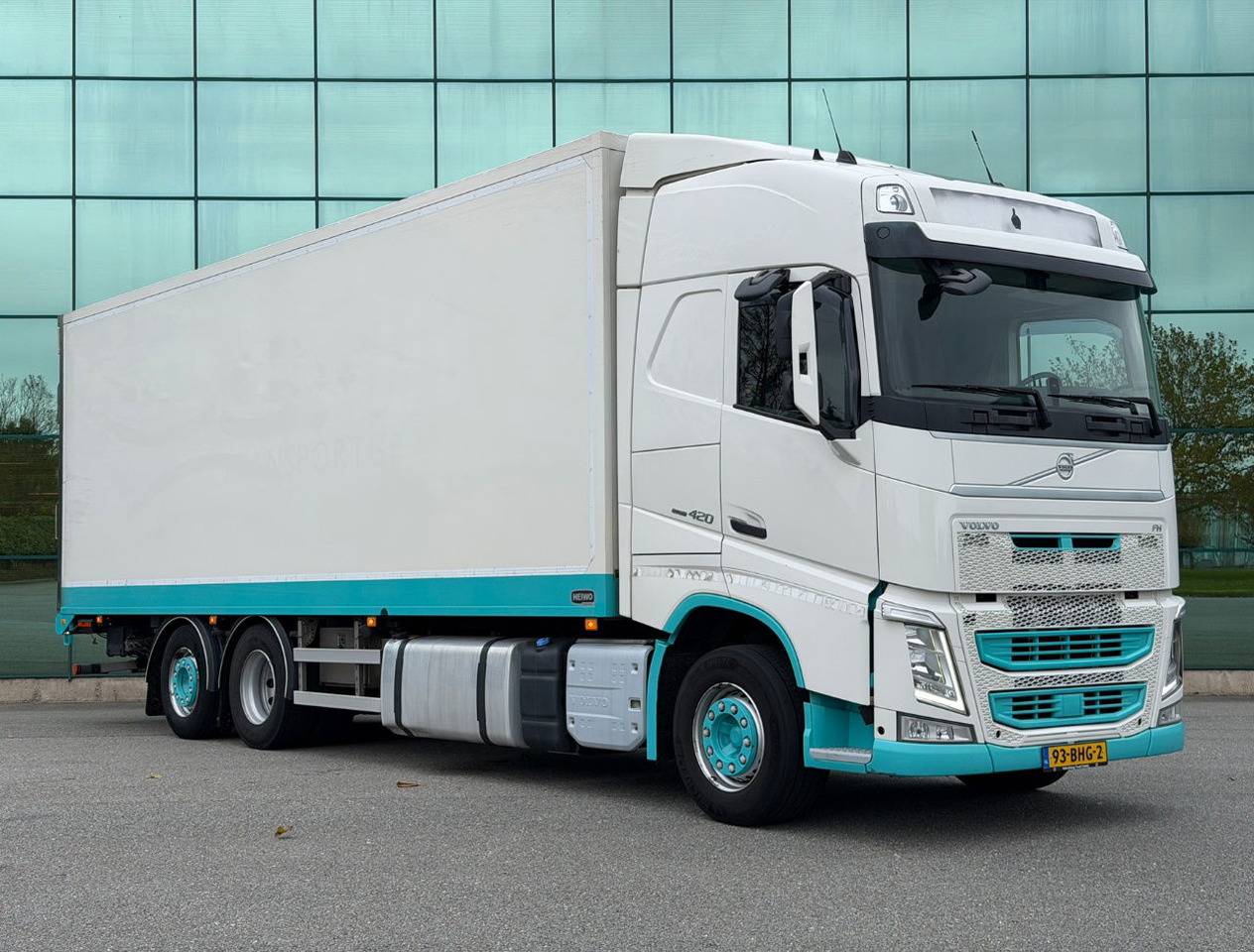 Volvo FH 420 6X2 Globetrotter Heiwo BOX 875 x 250 x 272 CM IN Thermo King T-800 490.000 KM TOP Condition NL Truck - Külmutiga veoauto: pilt 5 Volvo FH 420 6X2 Globetrotter Heiwo BOX 875 x 250 x 272 CM IN Thermo King T-800 490.000 KM TOP Condition NL Truck - Külmutiga veoauto: pilt 5