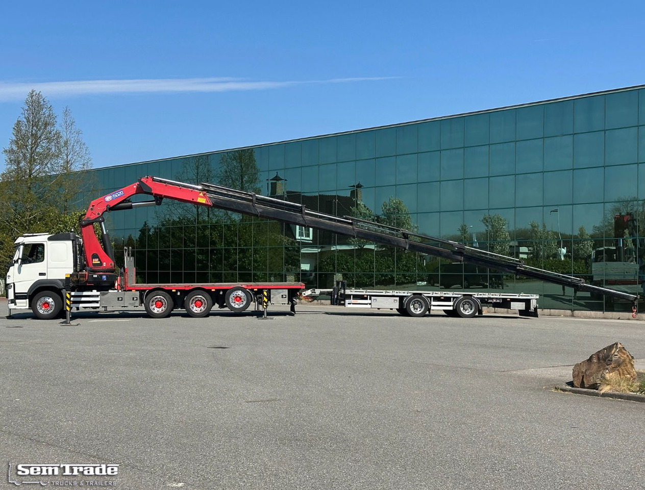 Volvo FMX 540 8X4 HMF 6020 K8 Kraan 231.000 KM + 2023 Sterk Trailer Super Condit - Kraanaga veoauto: pilt 2 Volvo FMX 540 8X4 HMF 6020 K8 Kraan 231.000 KM + 2023 Sterk Trailer Super Condit - Kraanaga veoauto: pilt 2