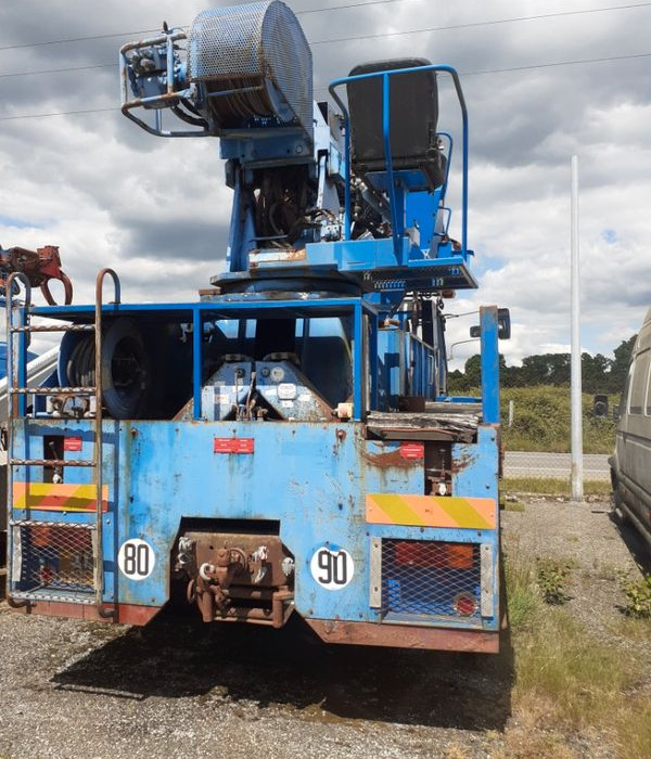 Camions 4x4 tarieres ex EDF pour plantation poteaux betons ou bois - Ehitusmasinad, Veoauto: pilt 4 Camions 4x4 tarieres ex EDF pour plantation poteaux betons ou bois - Ehitusmasinad, Veoauto: pilt 4