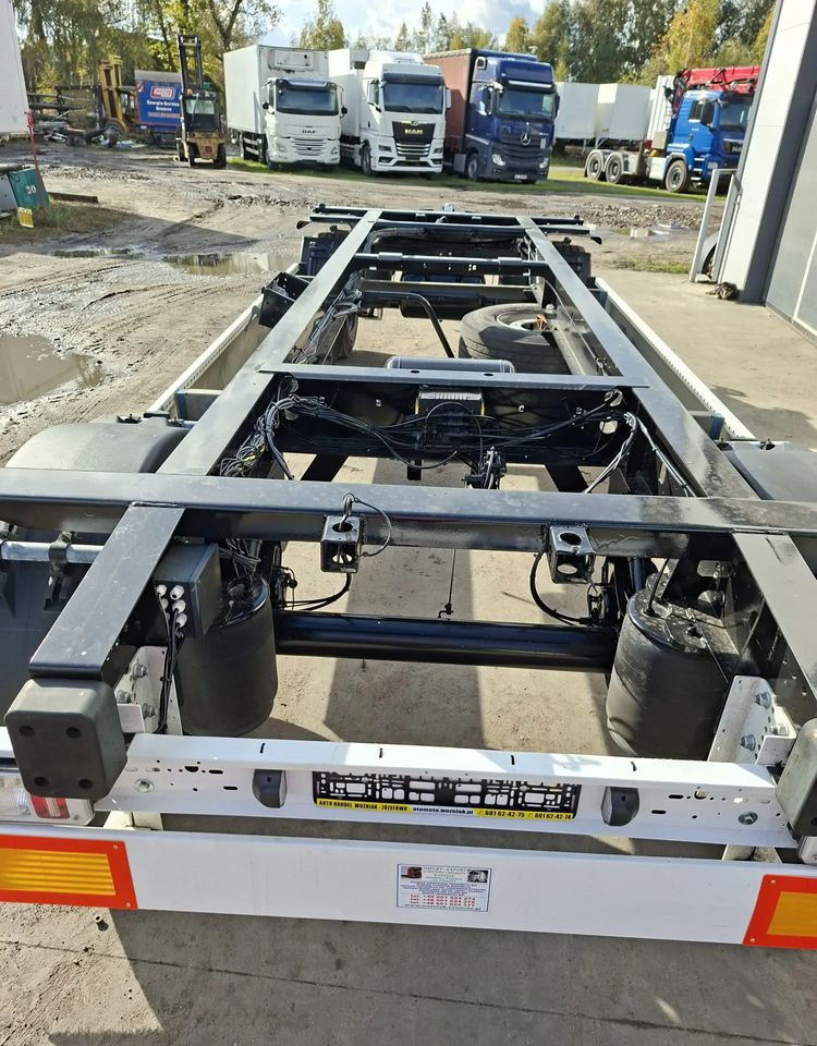 Krone BDF osie SAF przyczepa - Konteinerveduk/ Tõstuk järelhaagis: pilt 4 Krone BDF osie SAF przyczepa - Konteinerveduk/ Tõstuk järelhaagis: pilt 4