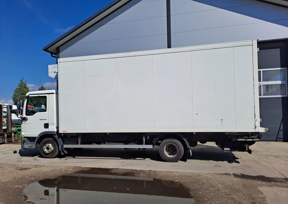 MAN TGL 12.220 Chłodnia agregat WKD-II SR - Külmutiga veoauto: pilt 1 MAN TGL 12.220 Chłodnia agregat WKD-II SR - Külmutiga veoauto: pilt 1